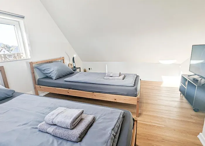 Alfa 3br 5 Beds Netflix Inet Ebk Wasen Nahe Daimler L Bathroom L Kitchen L Wifi & Smarttv L 3 5 Betten L Kueche L Duschbad שטוטגרט