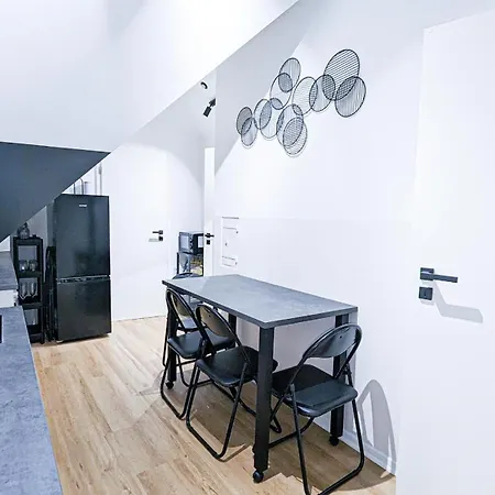 Alfa 3br 5 Beds Netflix Inet Ebk Wasen Nahe Daimler L Bathroom L Kitchen L Wifi & Smarttv L 3 5 Betten L Kueche L Duschbad *