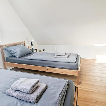 Alfa 3br 5 Beds Netflix Inet Ebk Wasen Nahe Daimler L Bathroom L Kitchen L Wifi & Smarttv L 3 5 Betten L Kueche L Duschbad Штутгарт